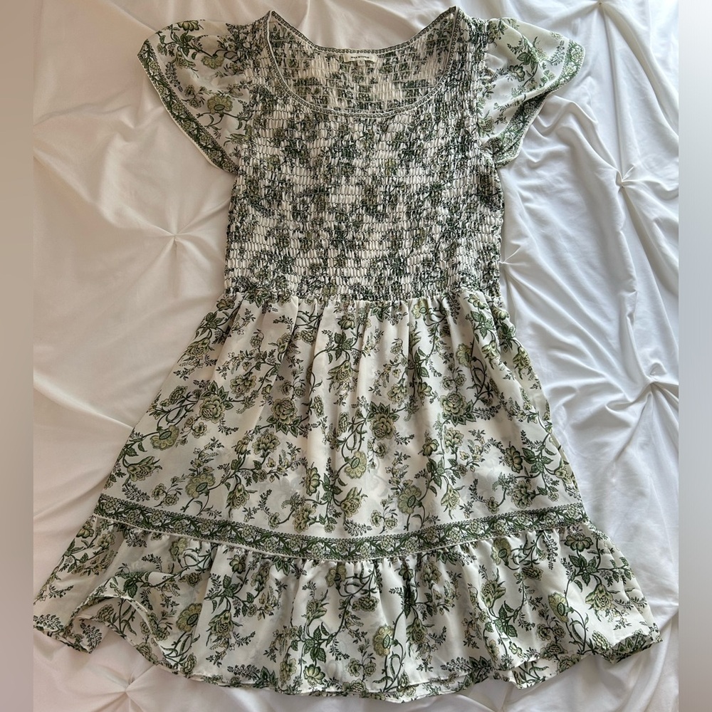 Nordstrom Women’s Short Sleeve Scoop Neck Mini Dress Green and White Floral